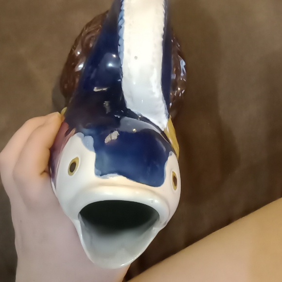 Vintage Majolica Leaping Blue & White Fish Jug - Picture 3 of 6